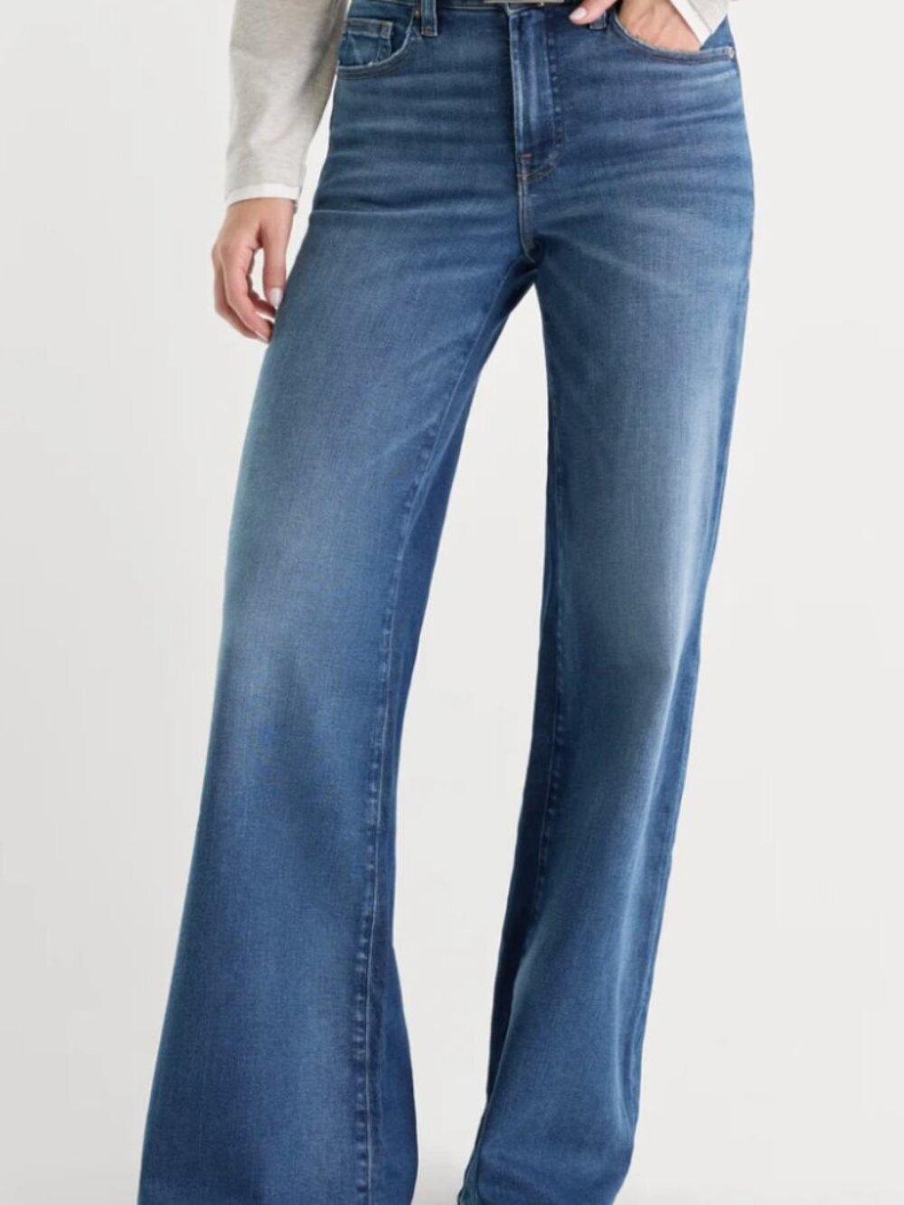 Good American Wide-Leg Jeans in Dark Blue Denim